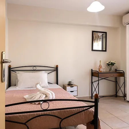 Pavlos Апартаменты *